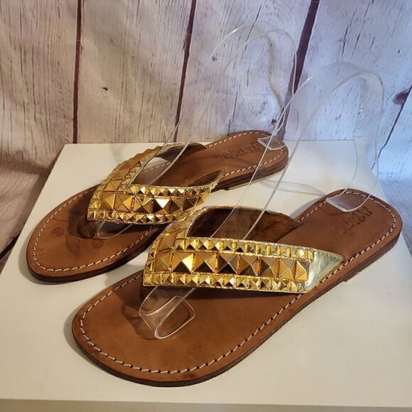 Mystique Gold Leather Rock Stud Flip Flop Thong Sandals sz.6 Ret.$265 w/Dustbag - Picture 7 of 11